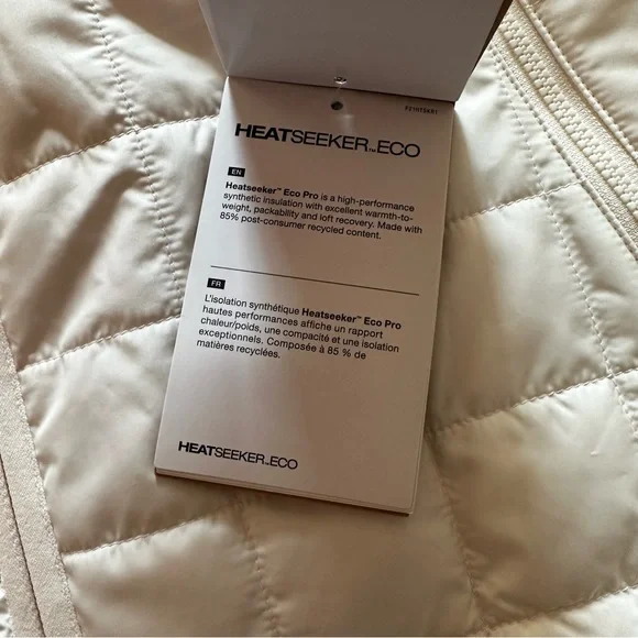 The North Face Women's White Puffer Jacket - Picture 11 of 16